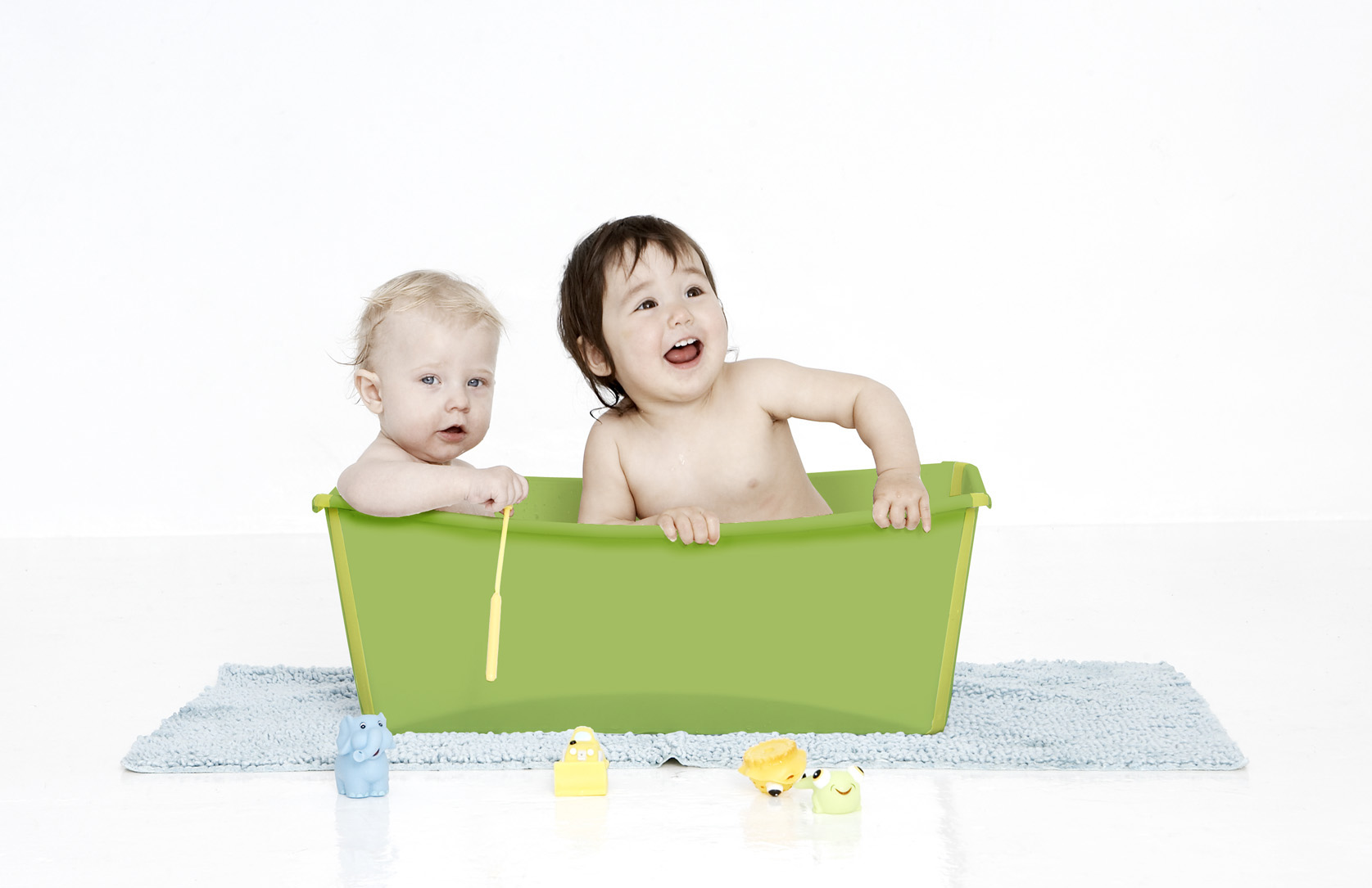 SUMMER INFANT NEWBORN-TO-TODDLER FOLD AWAY BABY BATH - KIDDIES