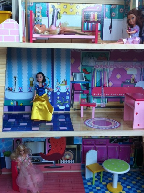Fashion dolls house, barbie dolls house, 
