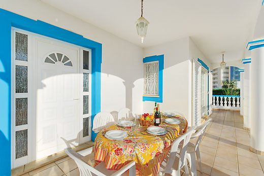 benefits of villa holidays for families